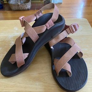 Chaco rose gold size 8